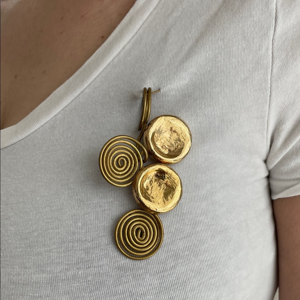 Gold Spiral Pendant Necklace and Earring Set - Picture 6 of 11